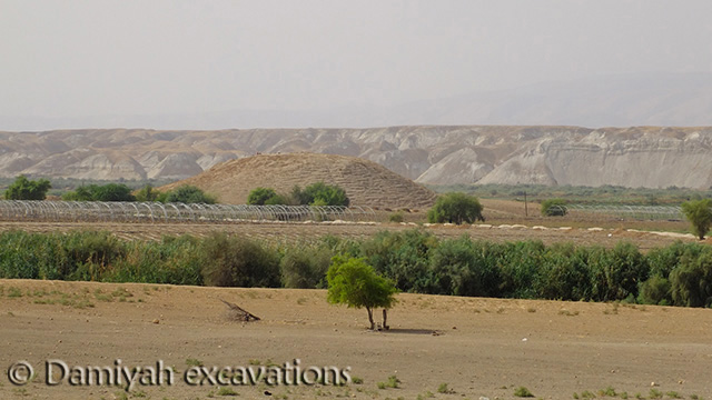 view to the Tell Damiyah mound